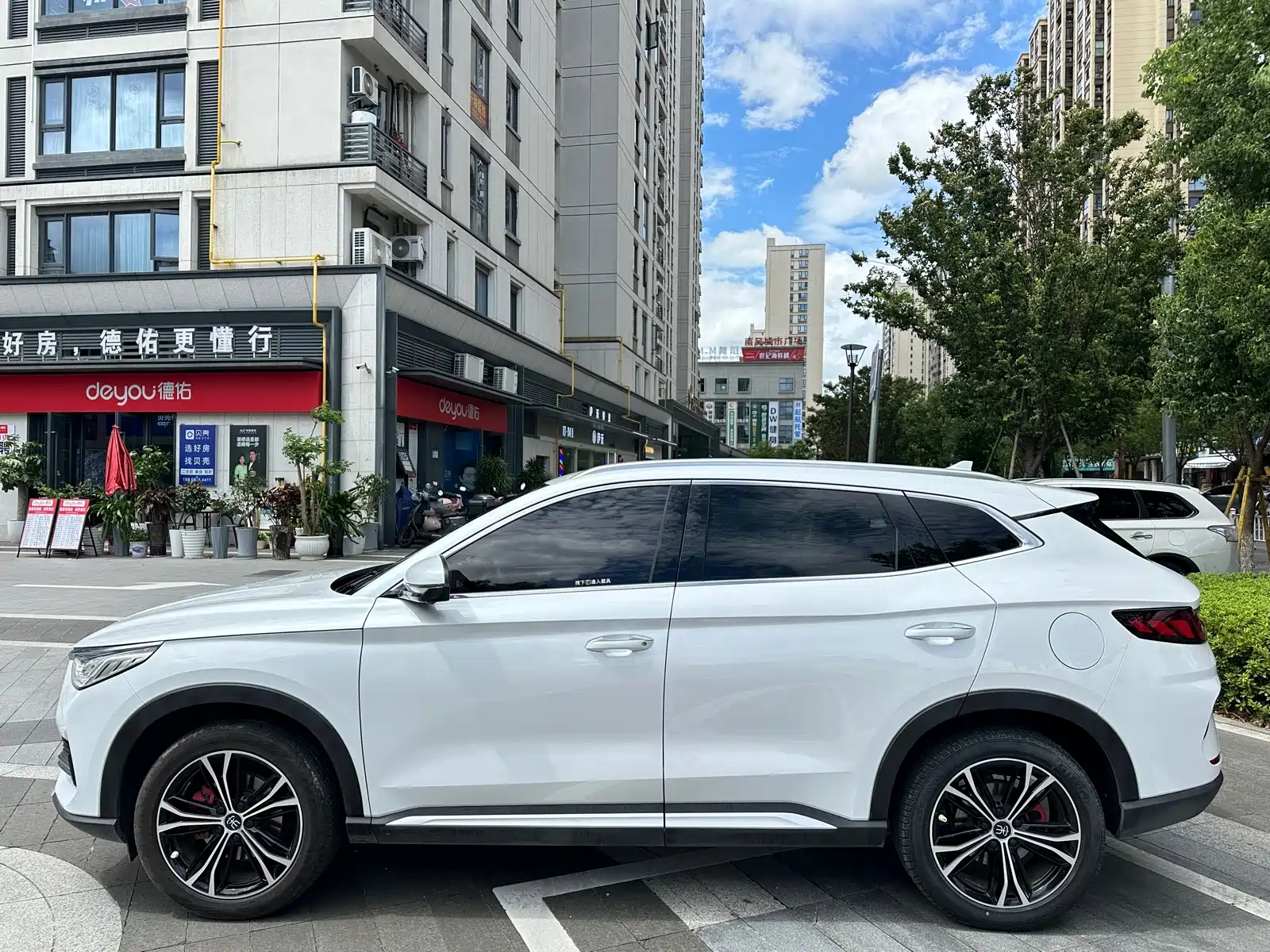 Photo 3 - BYD Song PLUS