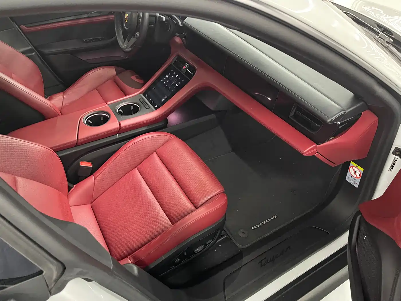 Porsche Taycan 2020 Taycan фото 12