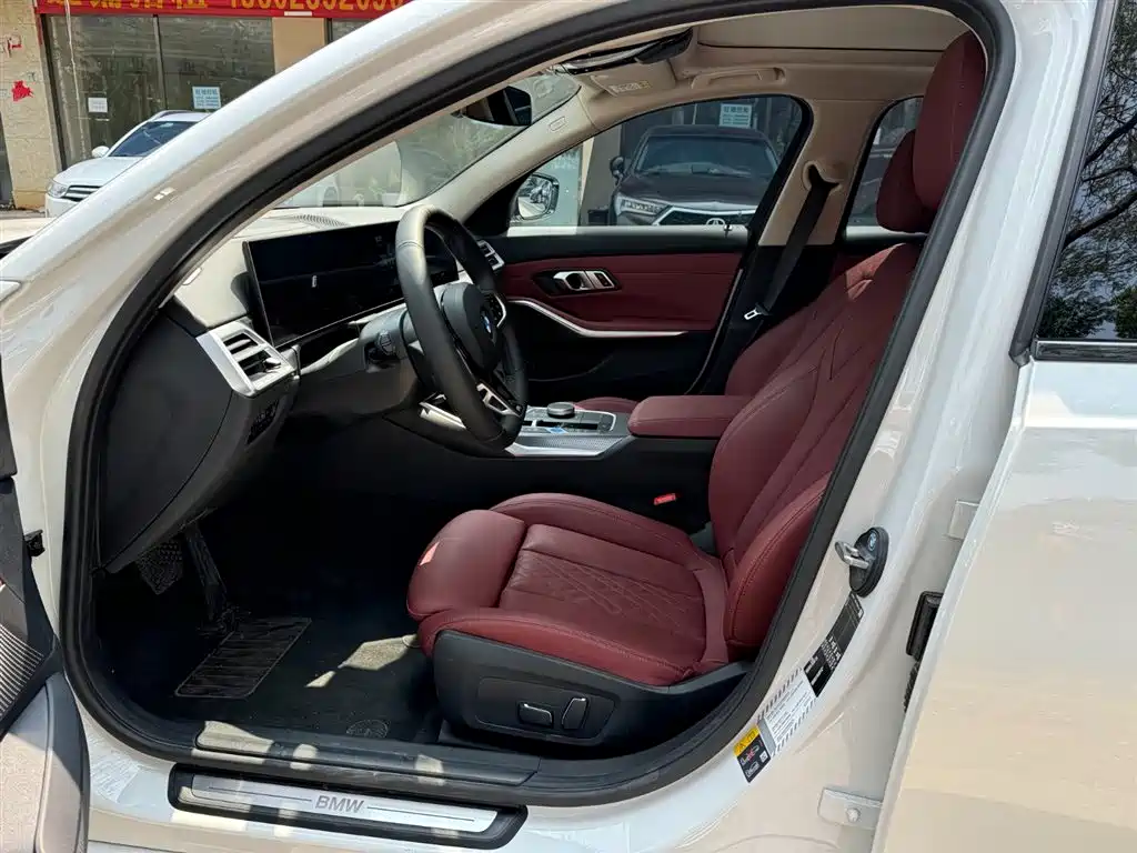 BMW i3 2024 eDrive 40 L Shadow Night Package фото 4