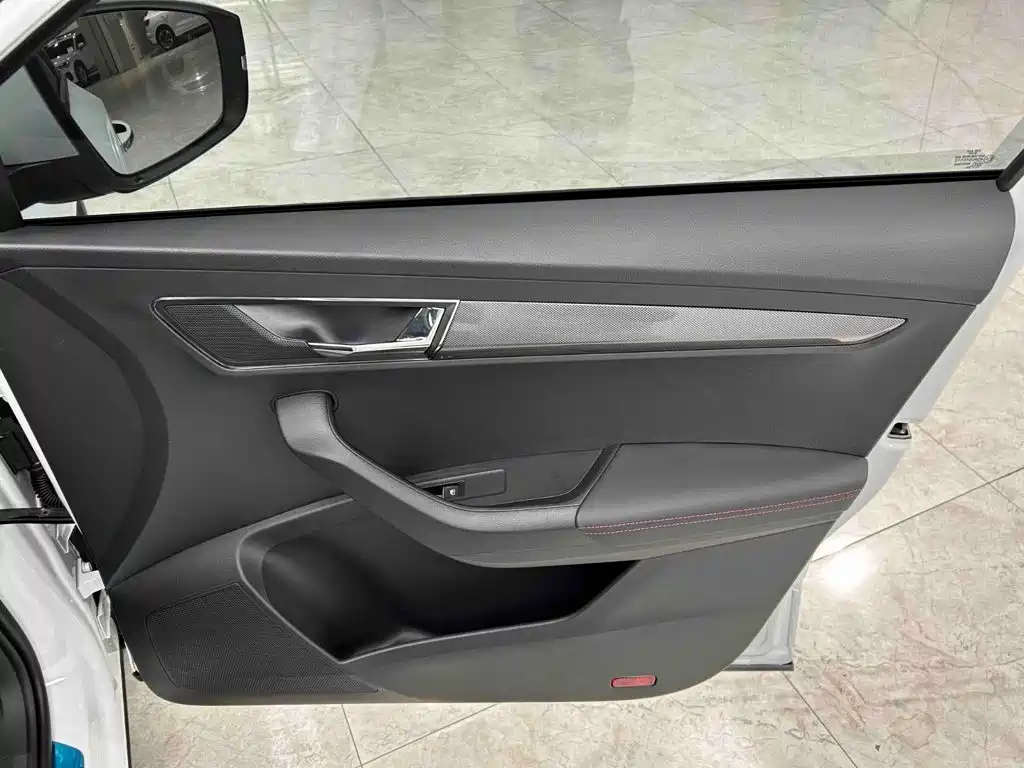 Škoda Karoq 2025 2025 TSI280 Luxury Edition