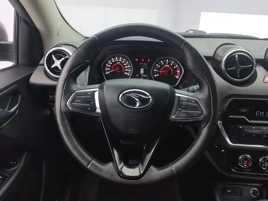 Soueast DX3 2020 2018 1.5T CVT Luxury