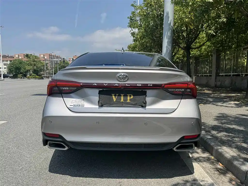 Toyota Avalon 2022 2.5L Luxury Edition фото 8
