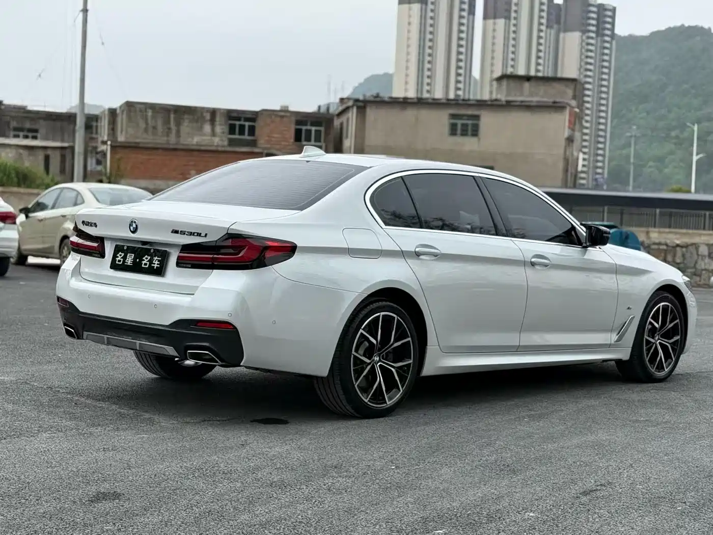 BMW 5 Series 2022 Model Third Facelift 530Li Premium M Sport Package фото 7