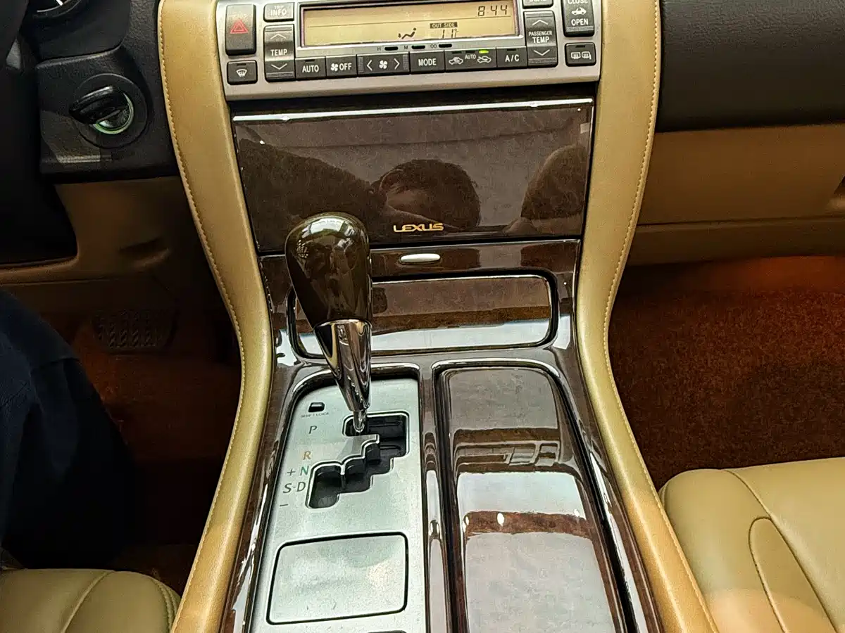 Lexus SC 2009 Model 430 фото 24