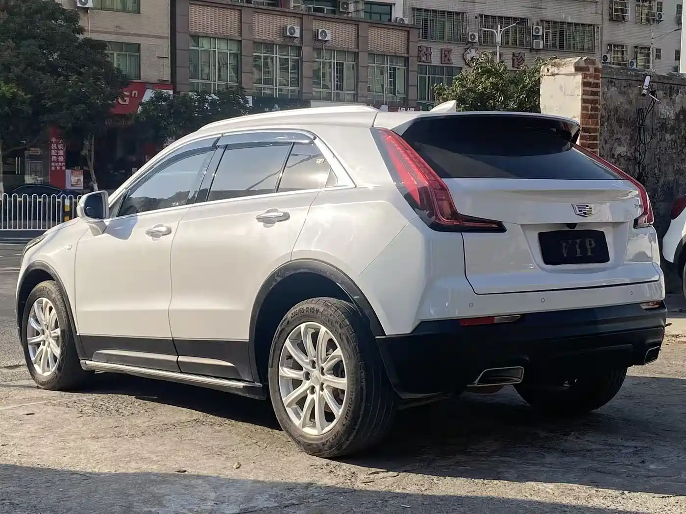 CADILLAC XT4