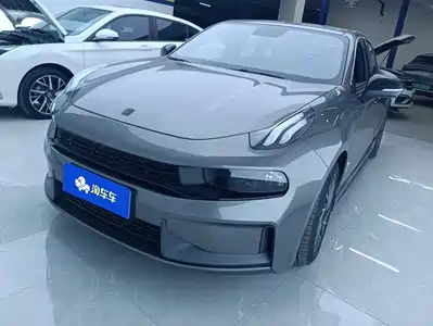 Lynk & Co 03