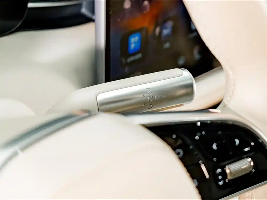 AITO Wenjie AITO M5 2025 Extended Range Ultra AWD фото 16