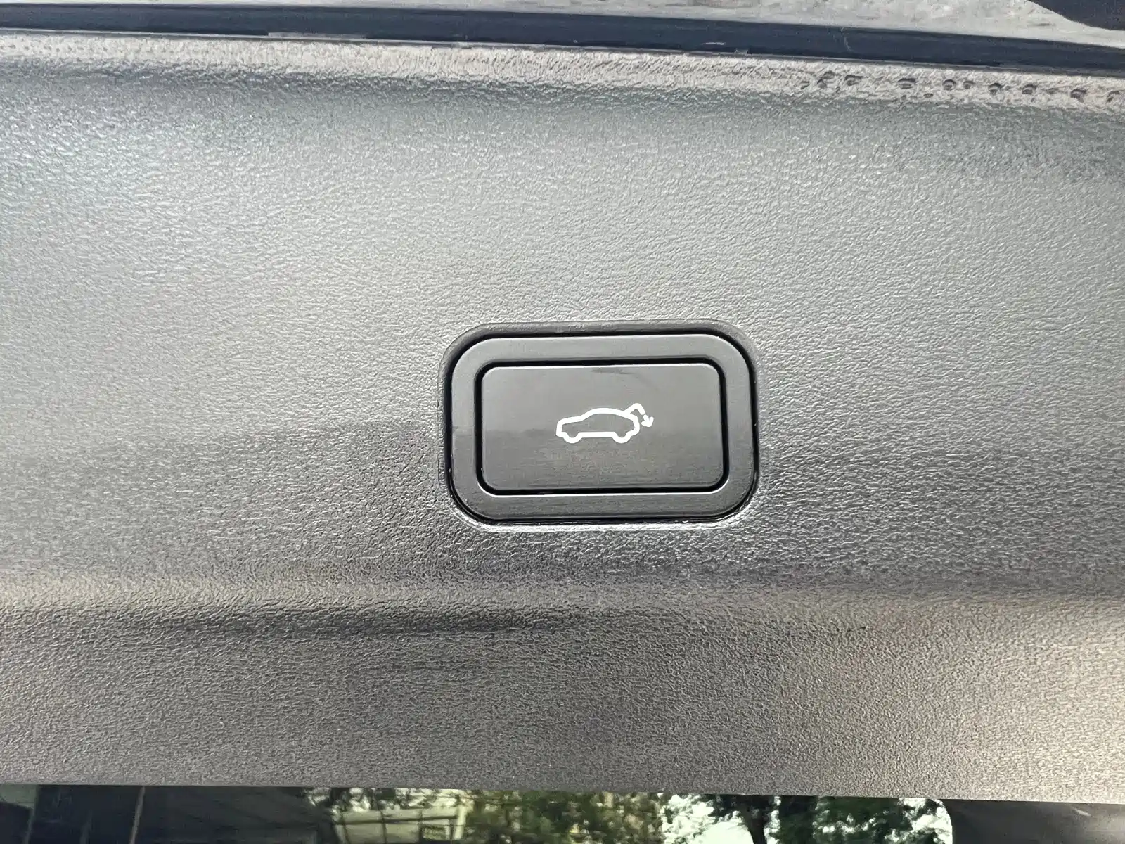 Фото 25 - Geely Monjaro