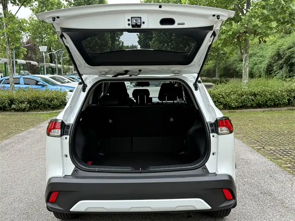 Toyota Corolla Cross 2023 2.0L Elite Edition фото 5