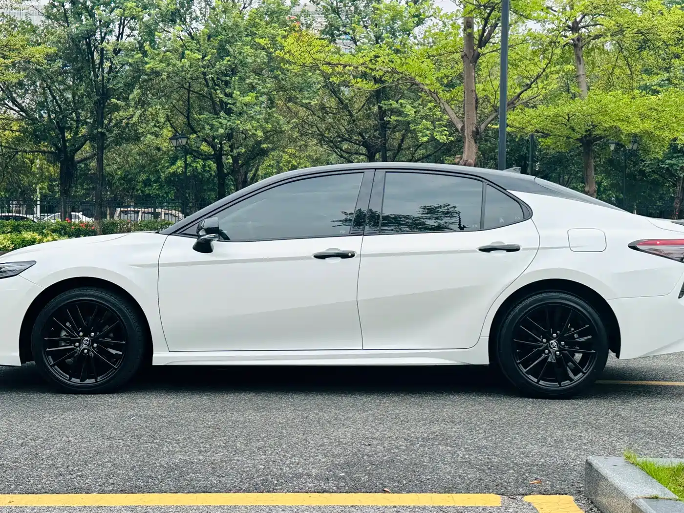 Toyota Camry 2023 2022 2.0S Knight Edition