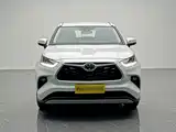 Photo 2 - Toyota Highlander