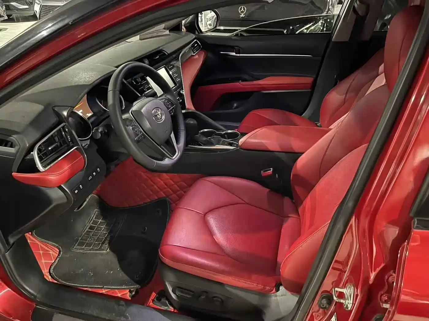 Toyota Camry 2018 2.5S Trend Edition фото 7