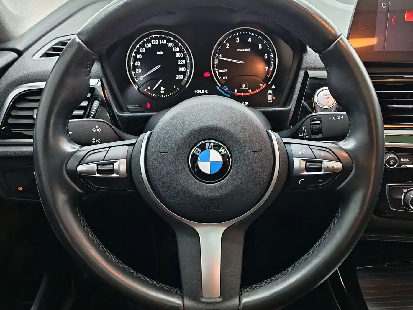 BMW 1 Series 2021 120i M Sport Shadow Edition фото 12