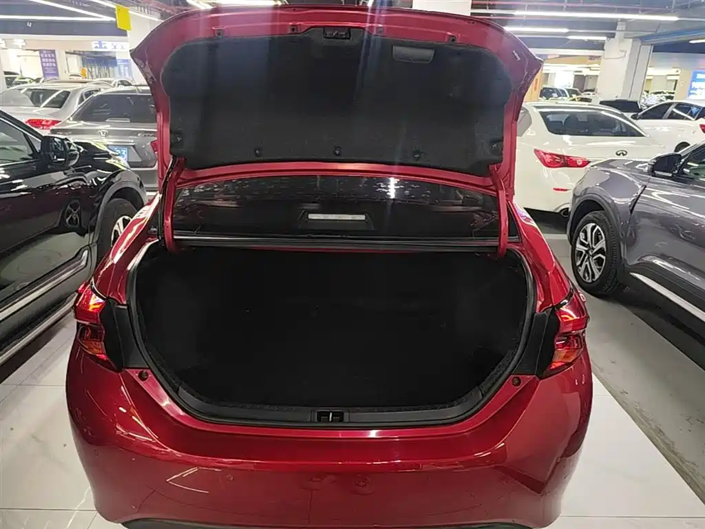 Toyota Levin 2017 Facelift 185T CVT Elite (China V) фото 19