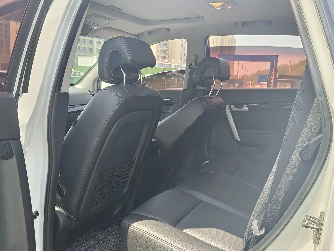 Chevrolet Captiva 2017 2.4L 2WD Luxury Edition 7-Seater фото 9