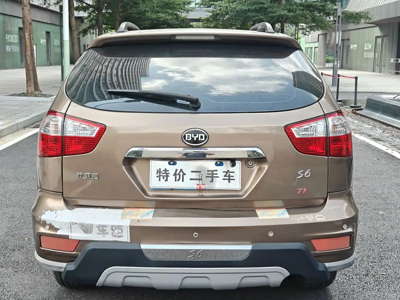 BYD S6 2014 2014 Model 1.5TI Manual Luxury 5-Seater