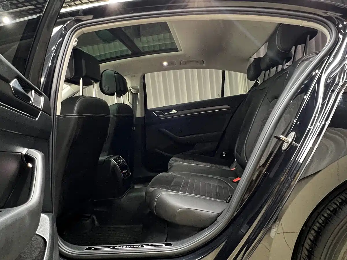 Volkswagen Magotan 2020 330TSI DSG Luxury фото 11