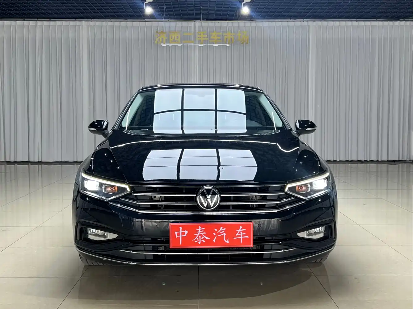 Volkswagen Magotan 2020 330TSI DSG Luxury фото 2