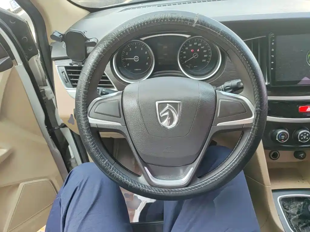 Baojun 730 2019 2019 1.5L Manual Value Edition 7-Seater China VI