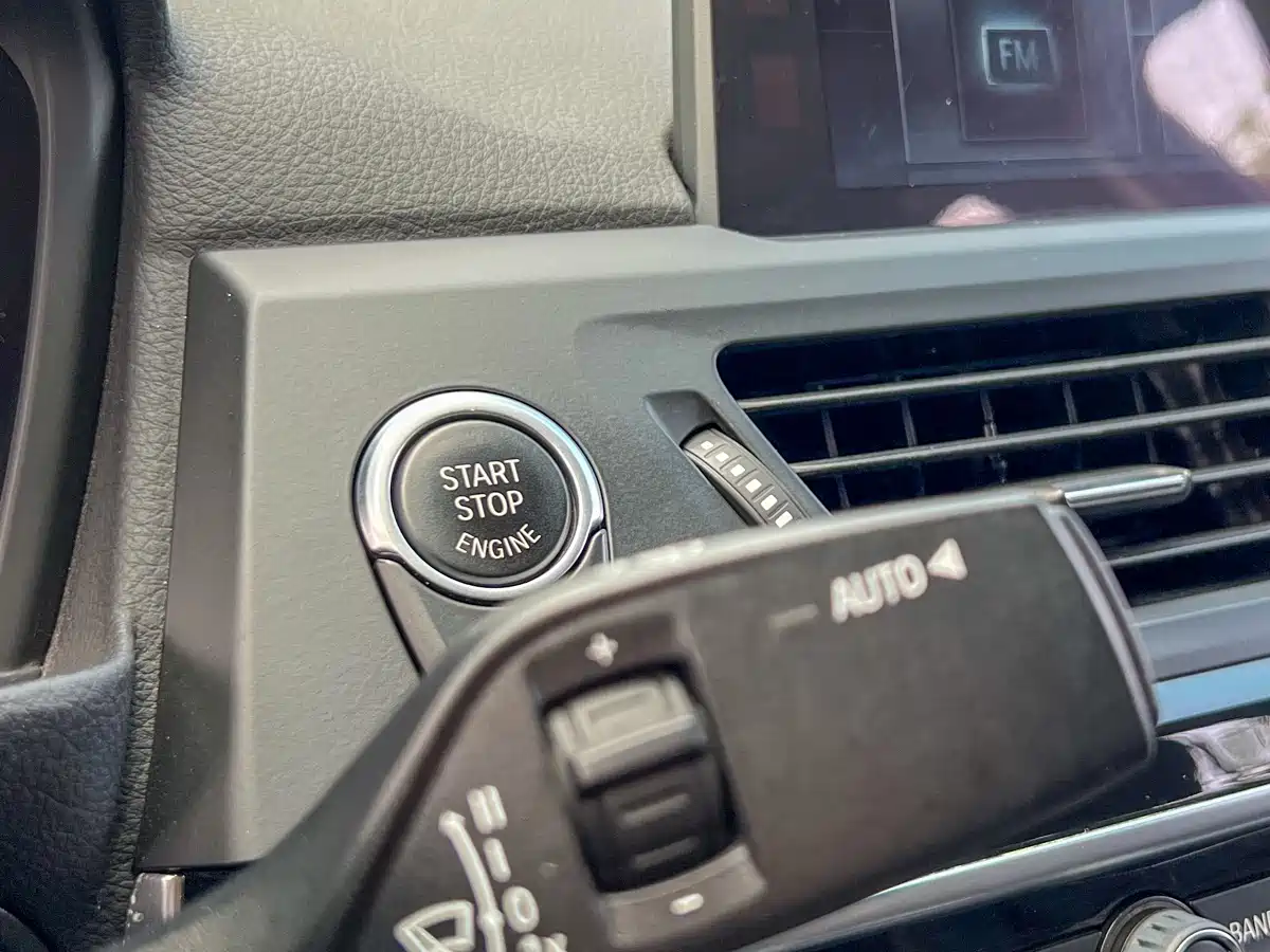 BMW 1 Series 2018 118i Sport Edition фото 9