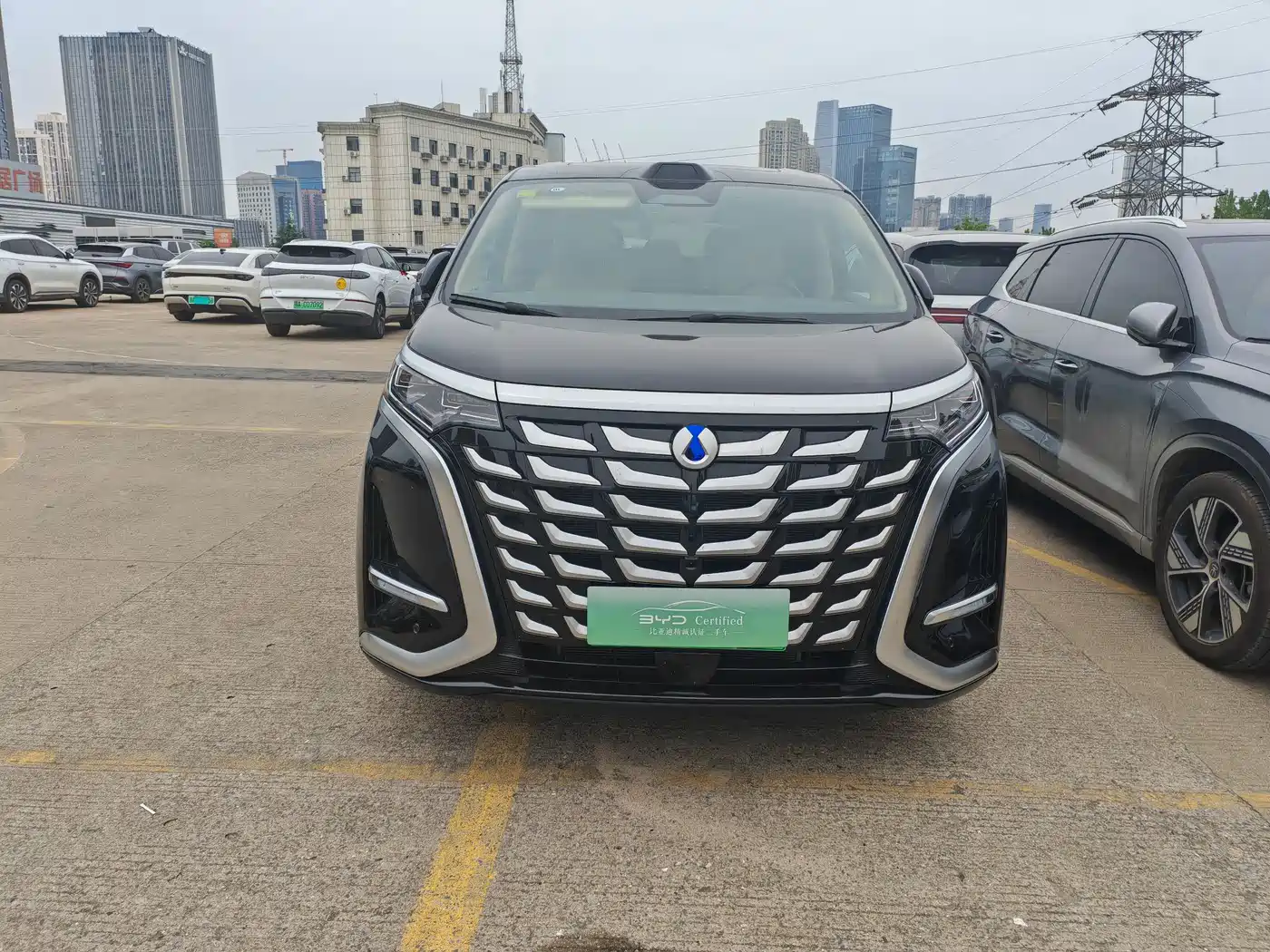 Denza D9 2025 DM-i Smart Driving Edition 1020 AWD Flagship фото 2