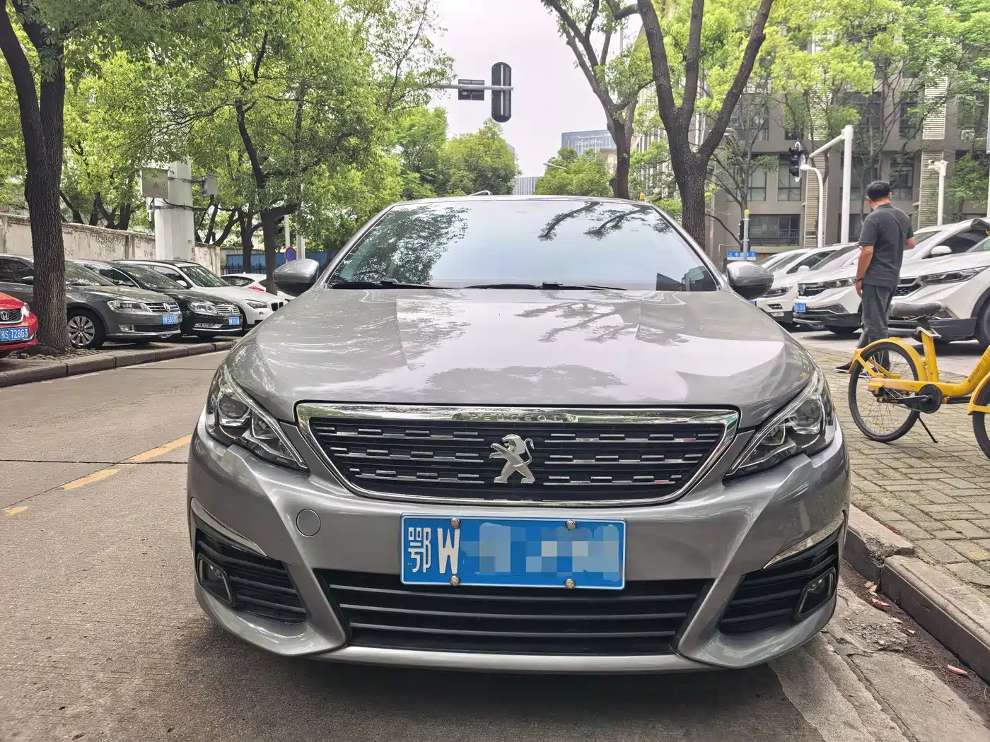 Peugeot 308 2016 1.6L Automatic Fashion фото 2