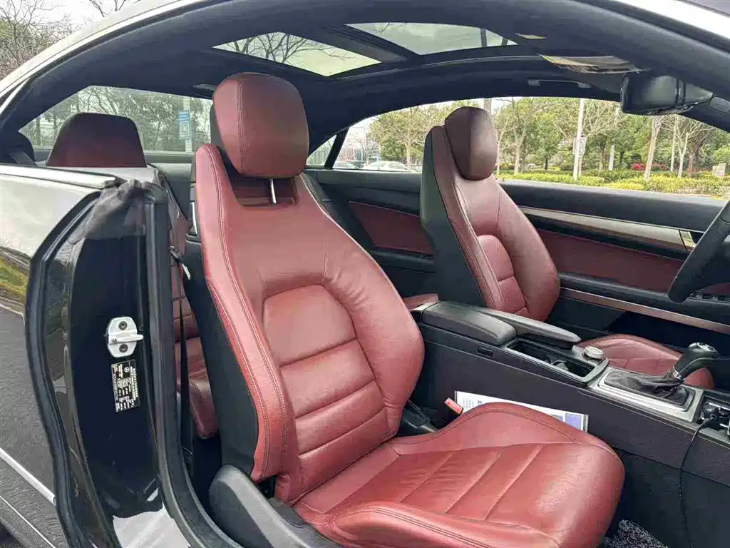 Mercedes-Benz E-Class (Import) 2010 E 260 CGI Coupe фото 5