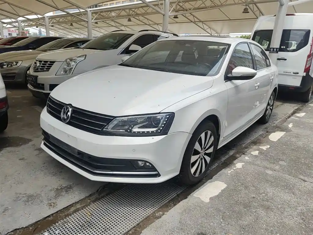 Volkswagen Sagitar 2015 230TSI Automatic Luxury