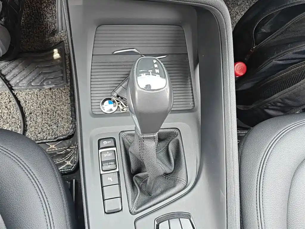 BMW X1 2016 sDrive18Li Premium Model фото 14