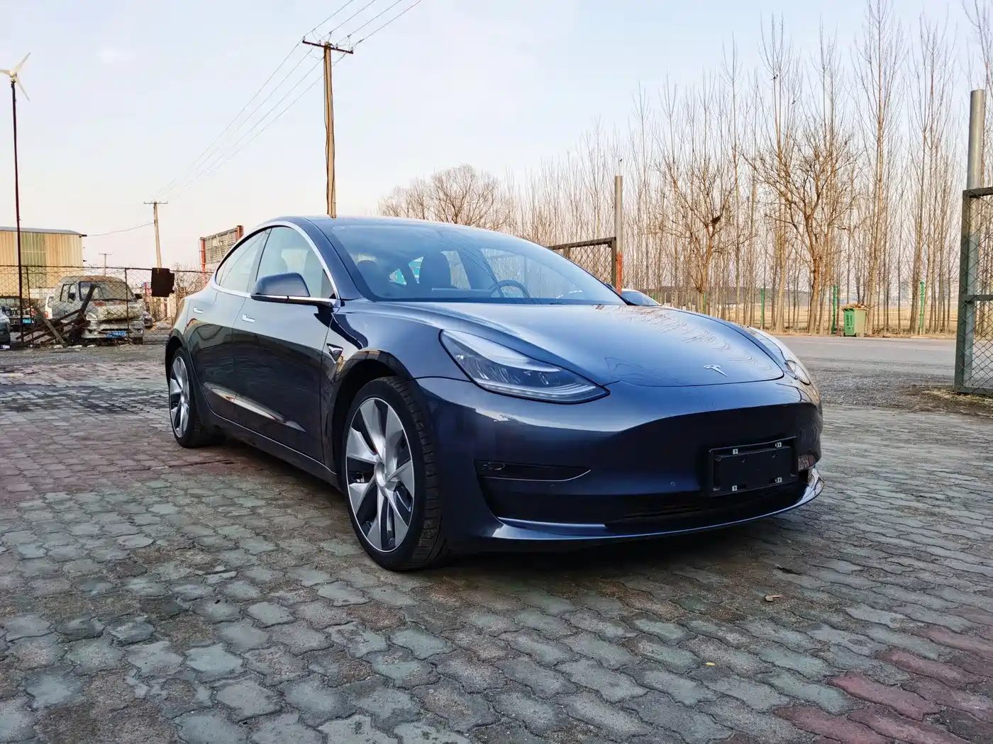 TESLA MODEL 3 (IMPORTED)