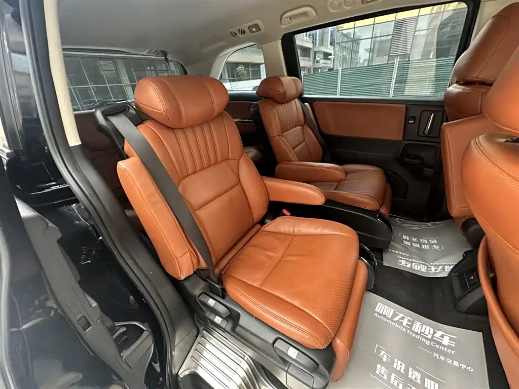 Honda Odyssey 2022 2.0L e:HEV Sharp·Enjoyment Edition фото 15