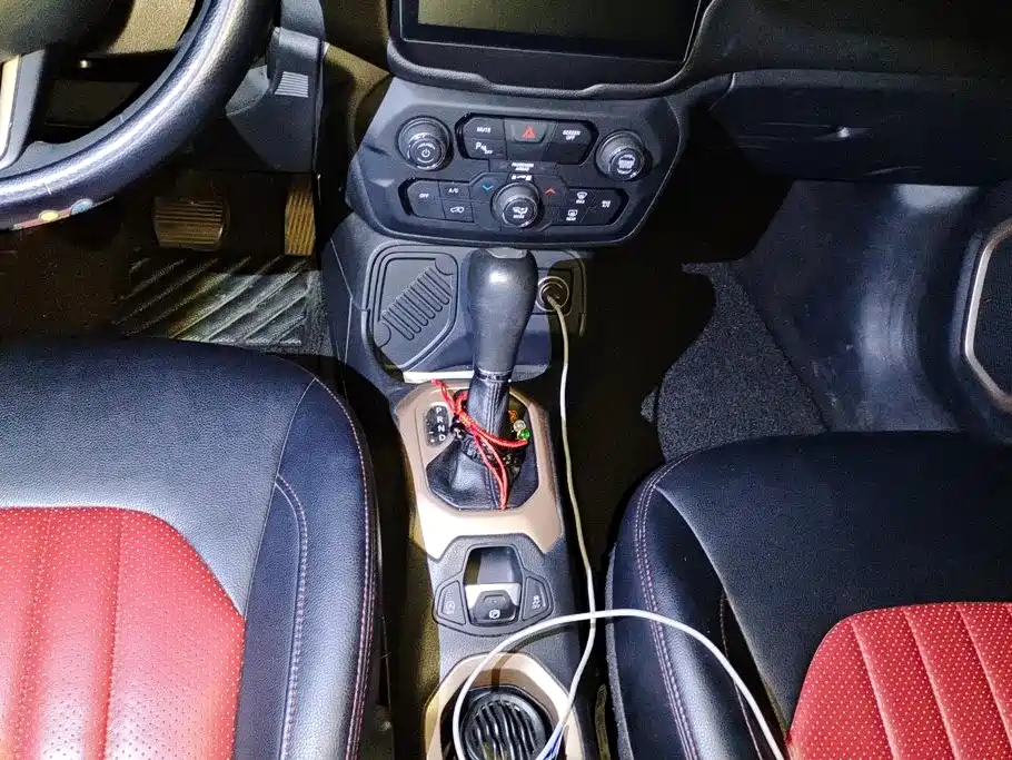 Photo 16 - Jeep Renegade