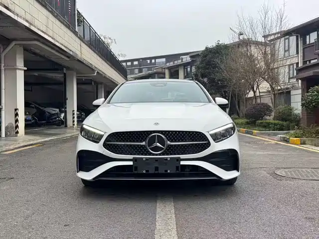 Mercedes-Benz A-Class 2024 A 200 L Fashion Edition