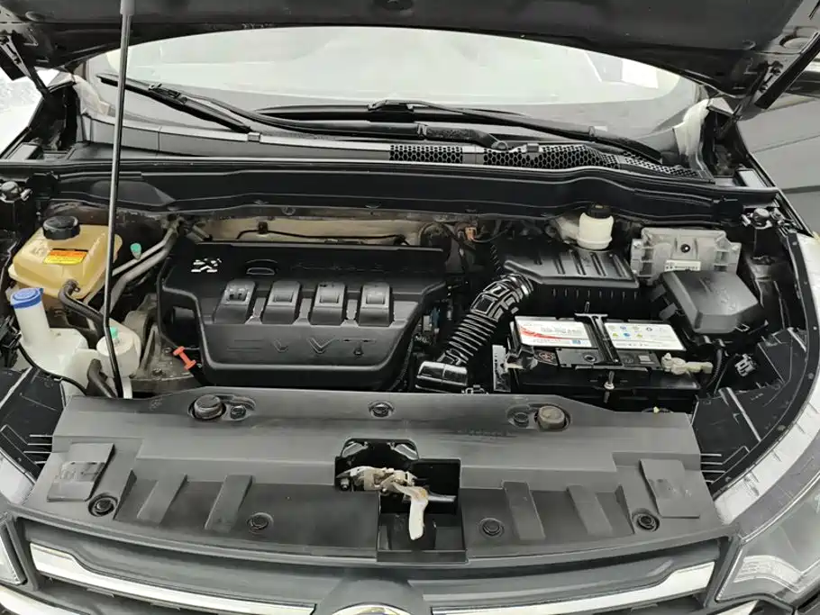 Dongfeng Aeolus Dongfeng Fengshen AX7 2015 2015 2.0L Automatic Smart Ease