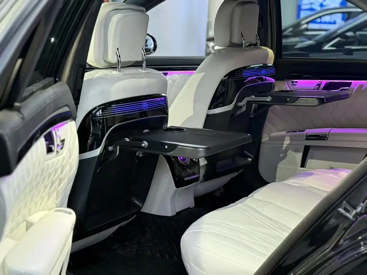 Mercedes-Benz S-Class 2012 S 300 L Luxury Grand Edition фото 9