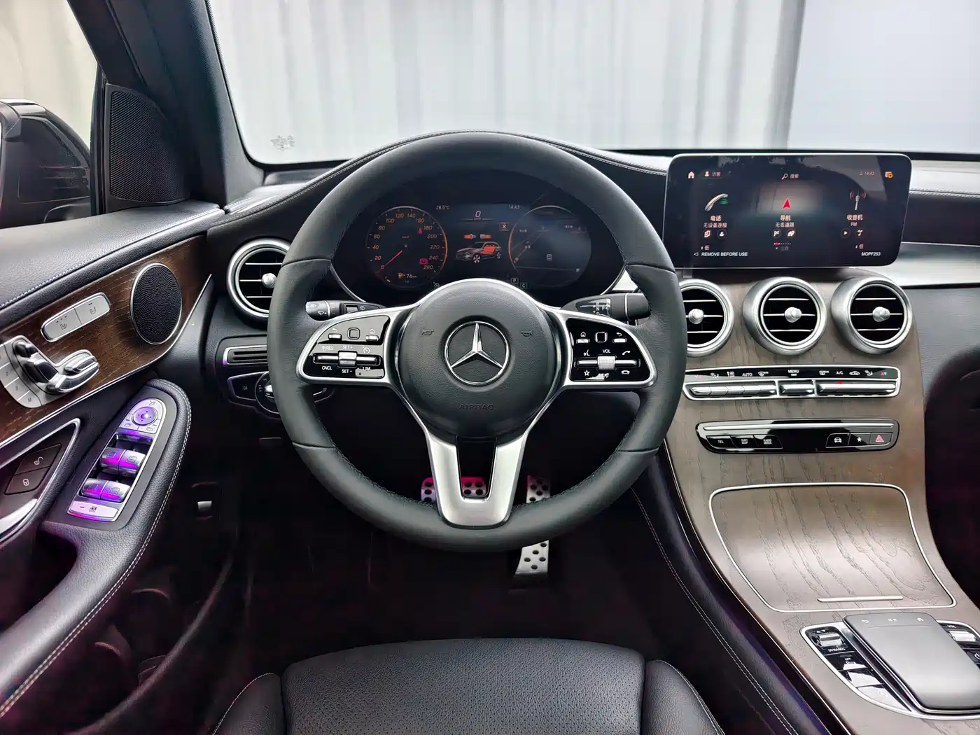 Mercedes-Benz GLC 2022 GLC 300 L 4MATIC Dynamic Collector's Edition фото 13