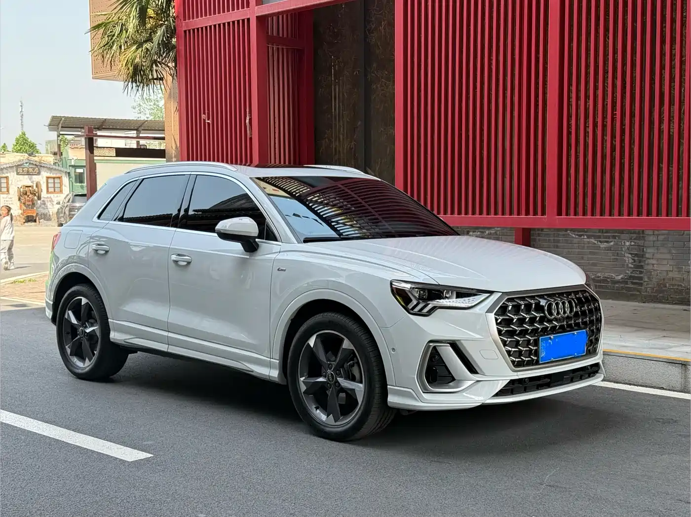 Audi Q3 2024 35 TFSI Fashion Sport фото 3