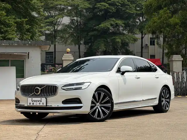  Volvo Volvo S90 2024 B5 Inscription Luxury Edition