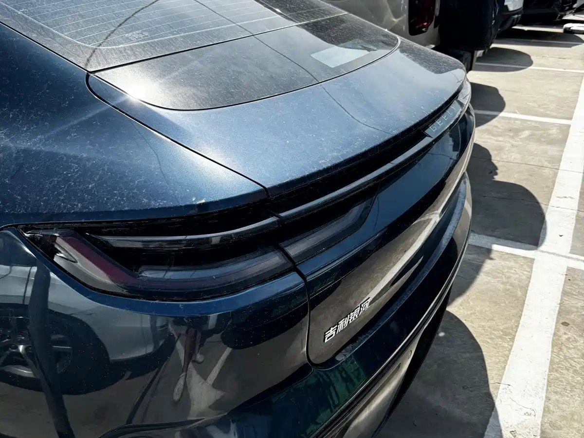 Geely Galaxy Galaxy Xingyao 8 2025 2025 130km EM-i Premium Edition