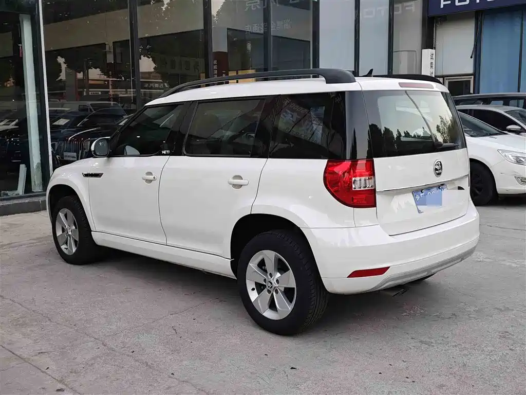 Škoda Yeti 2017 TSI280 DSG Advance фото 3