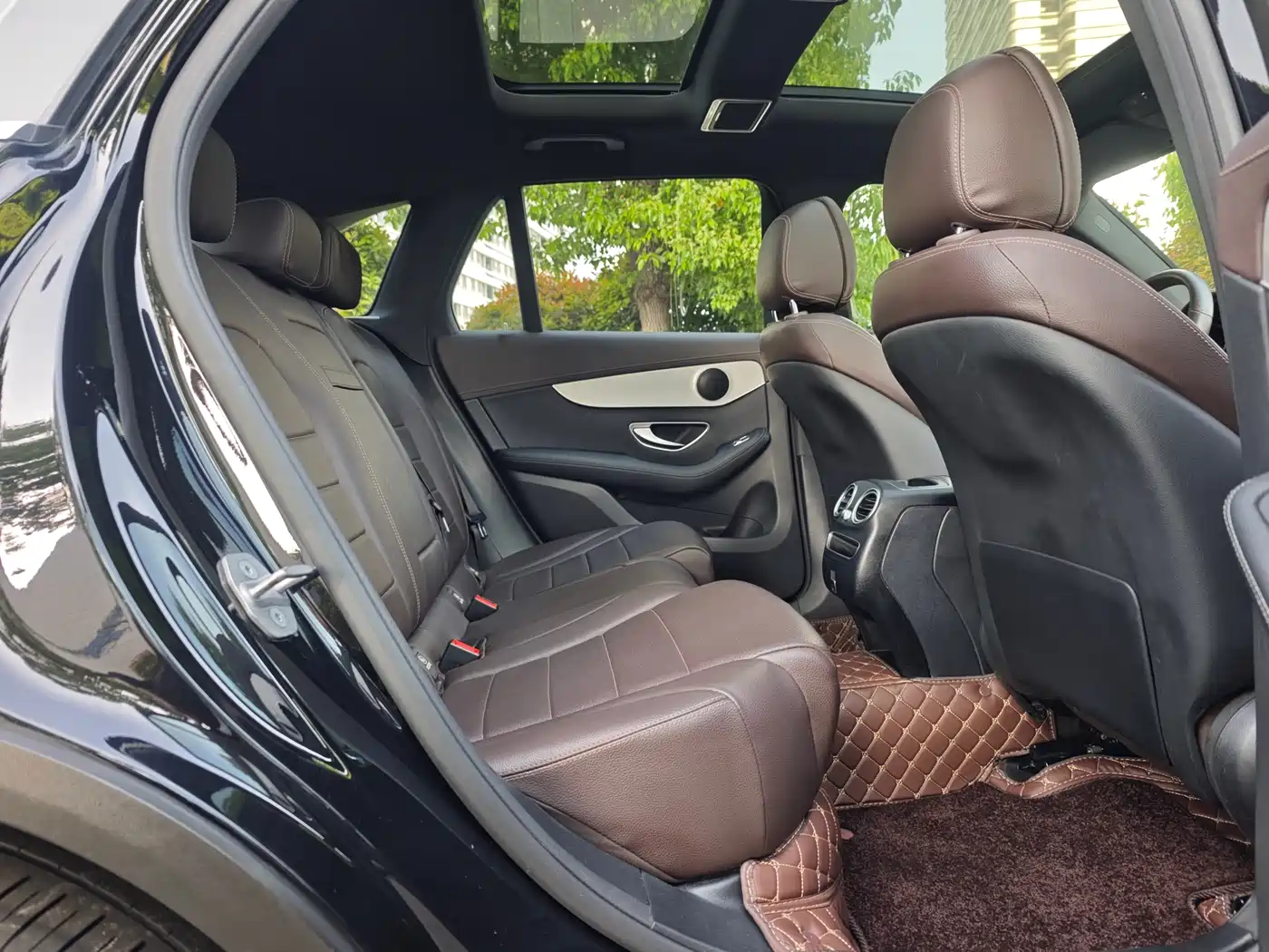 Mercedes-Benz GLC 2021 GLC 260 L 4MATIC Sporty фото 9