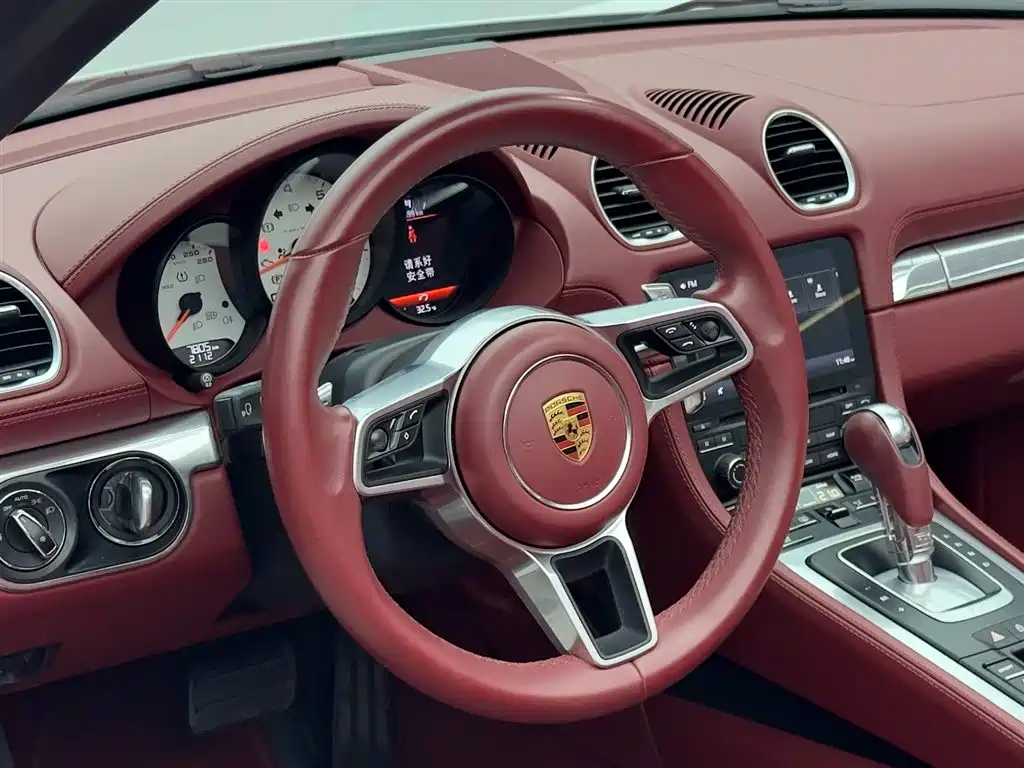 Porsche 718 2022 Boxster 2.0T фото 9