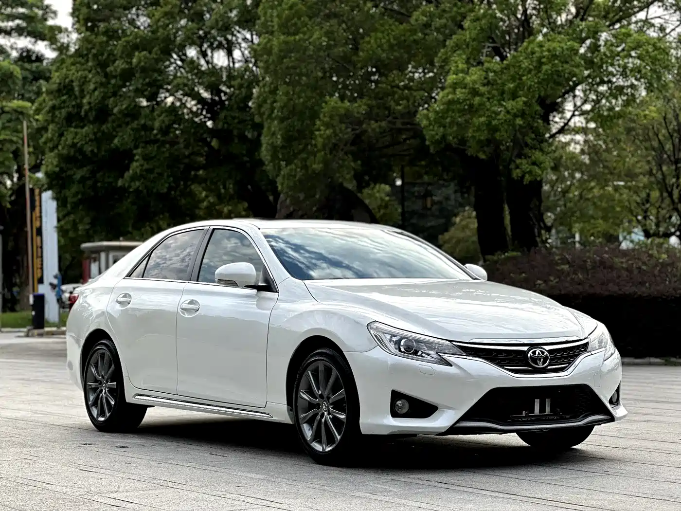 Toyota Reiz 2013 2.5V Premium Edition фото 3