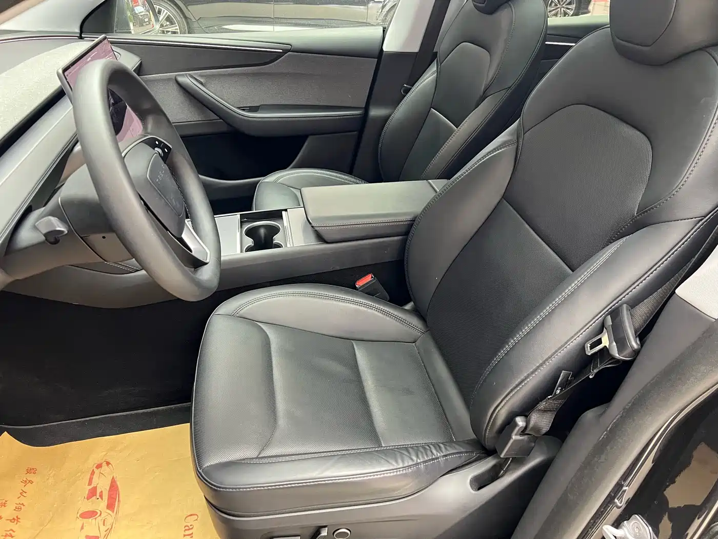 Tesla Model Y 2026 2025 Rear-Wheel Drive