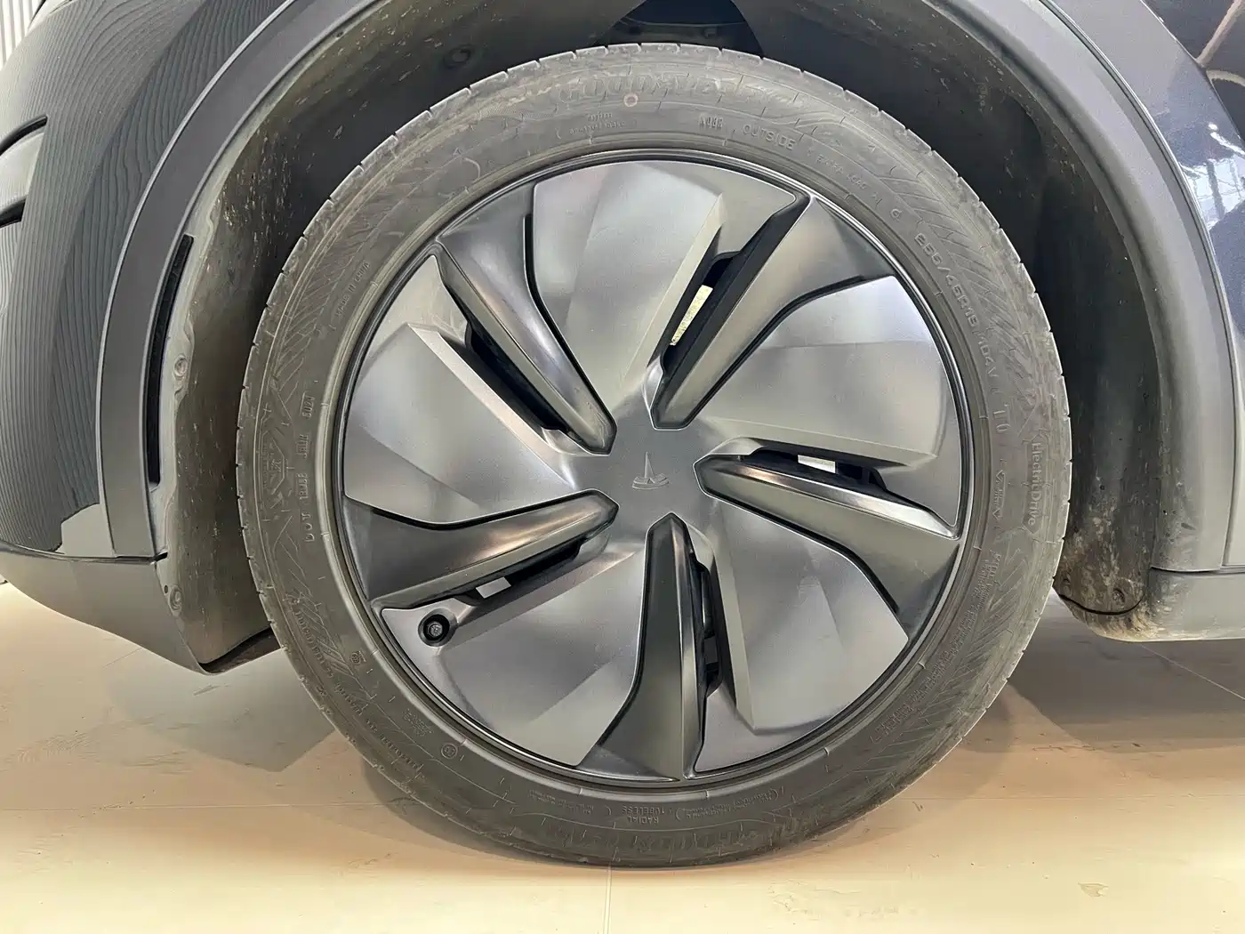 Tesla Model Y 2026 2025 Rear-Wheel Drive