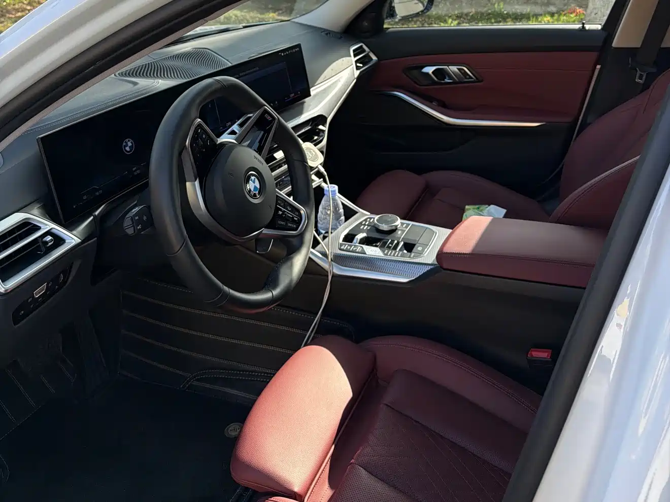 BMW 3 Series 2025 330Li M Sport Night Edition фото 9