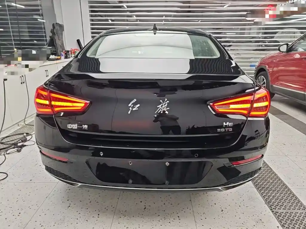 Фото 6 - Hongqi H5