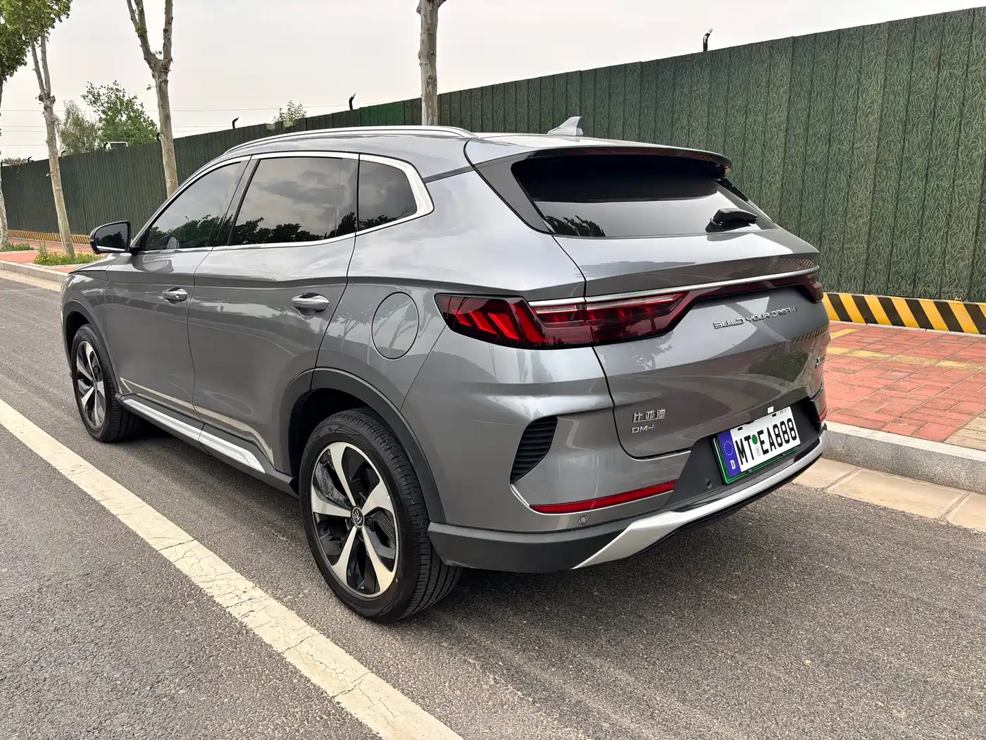 BYD Song PLUS PHEV 2023 Champion Edition DM-i 110KM Flagship фото 17