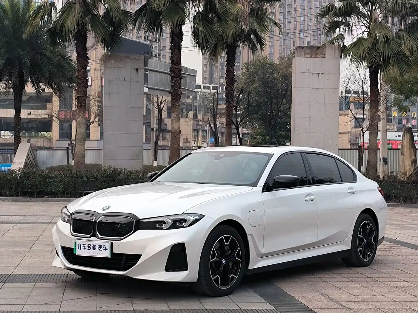 BMW i3 2024 eDrive 40 L Night Sport Package фото 3