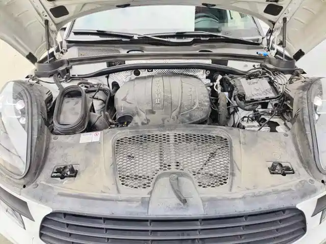 Porsche Macan 2021 Macan 2.0T — фото 3